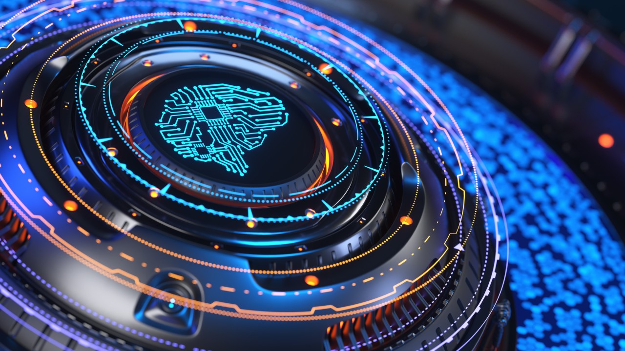 ia estratégica. Una pantalla circular futurista con un cerebro a modo de procesador dibujado dentro