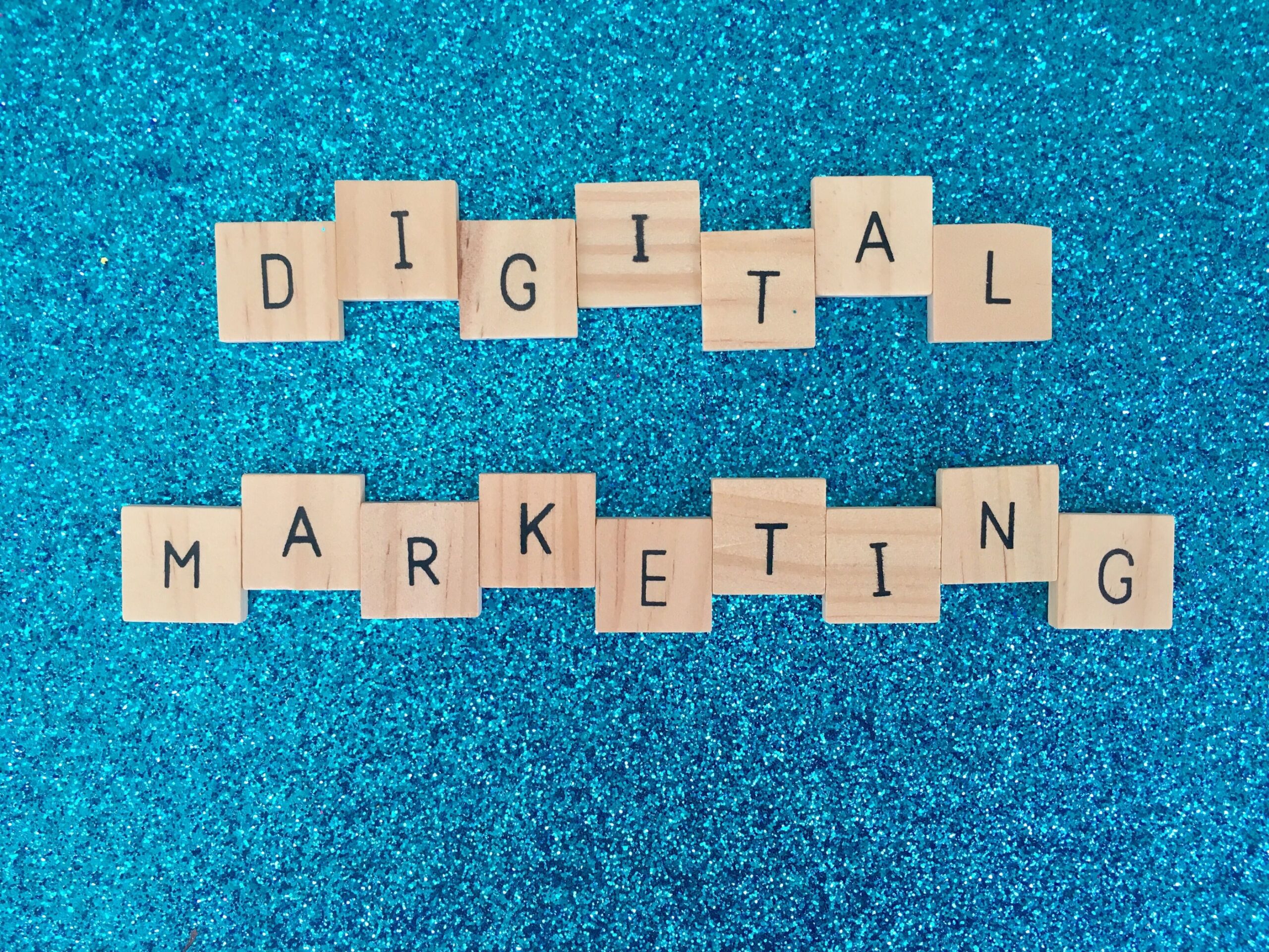 ESPECIALISTA EN MARKETING DIGITAL – COMM15