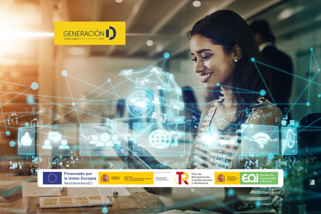 transformación digital. Persona trabajando en una tablet mientras se ve texto del gobierno de España en pantalla